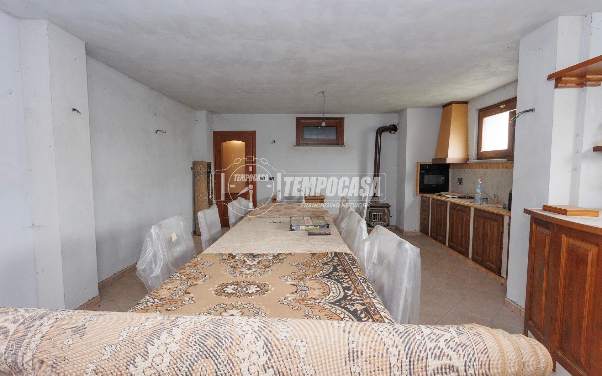 Appartamento in Via Salmour 64, Trinità