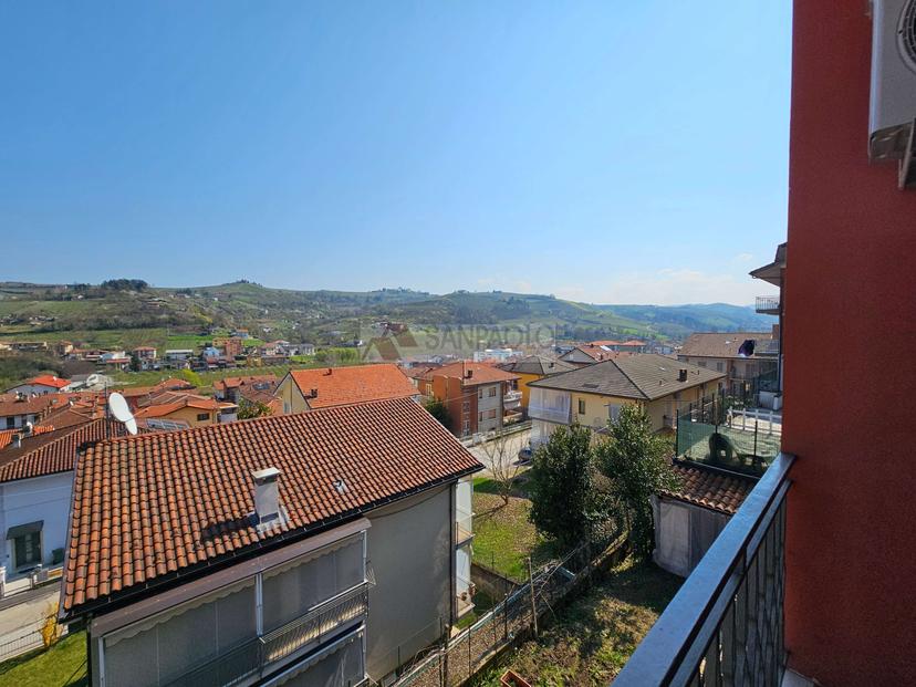 Villa bifamiliare in Via Chiampo 11, Alba — foto 3 di 5