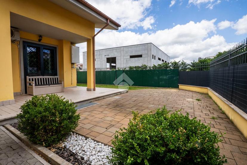 Villa a schiera in Via Ippolito Nievo 24, Fonte Nuova — foto 3 di 5
