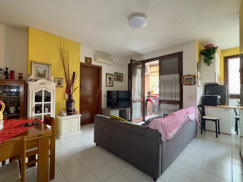Trilocale in Via dei Mille 10, Bovisio-Masciago — foto 3 di 5