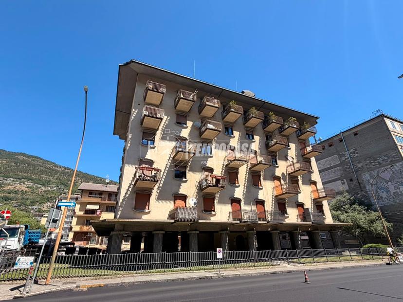 Trilocale in Via Chambery 100, Aosta — foto 2 di 5