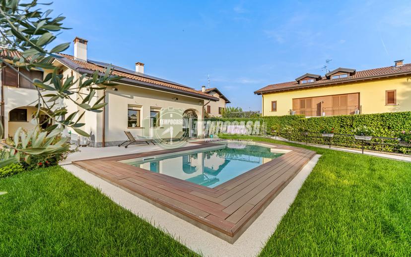 Villa a schiera in Via Adige 11, Vimercate — foto 4 di 5