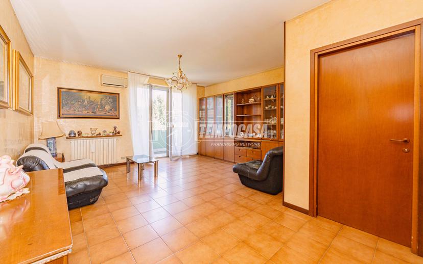Trilocale in Via Fiordalisi 18, Parona — foto 2 di 5