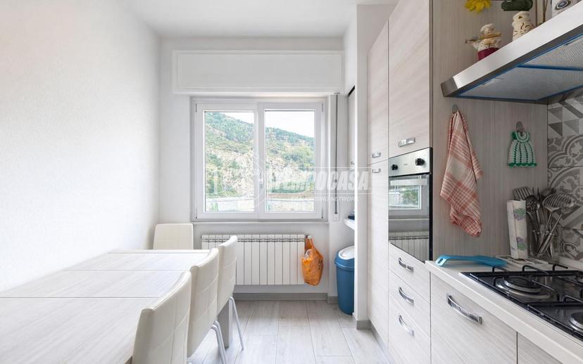 Trilocale in Via Aurelia 384, Vado Ligure — foto 5 di 5