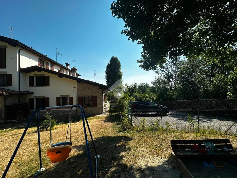Villa, Serramazzoni