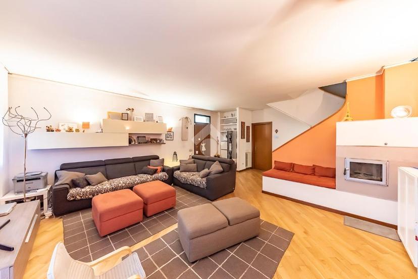 Villa a schiera in Via Walter Tobagi 1, Arese