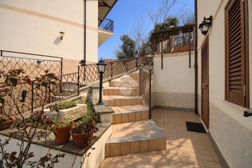Casa indipendente in Via Pompeo Magno, Mompeo — foto 4 di 5
