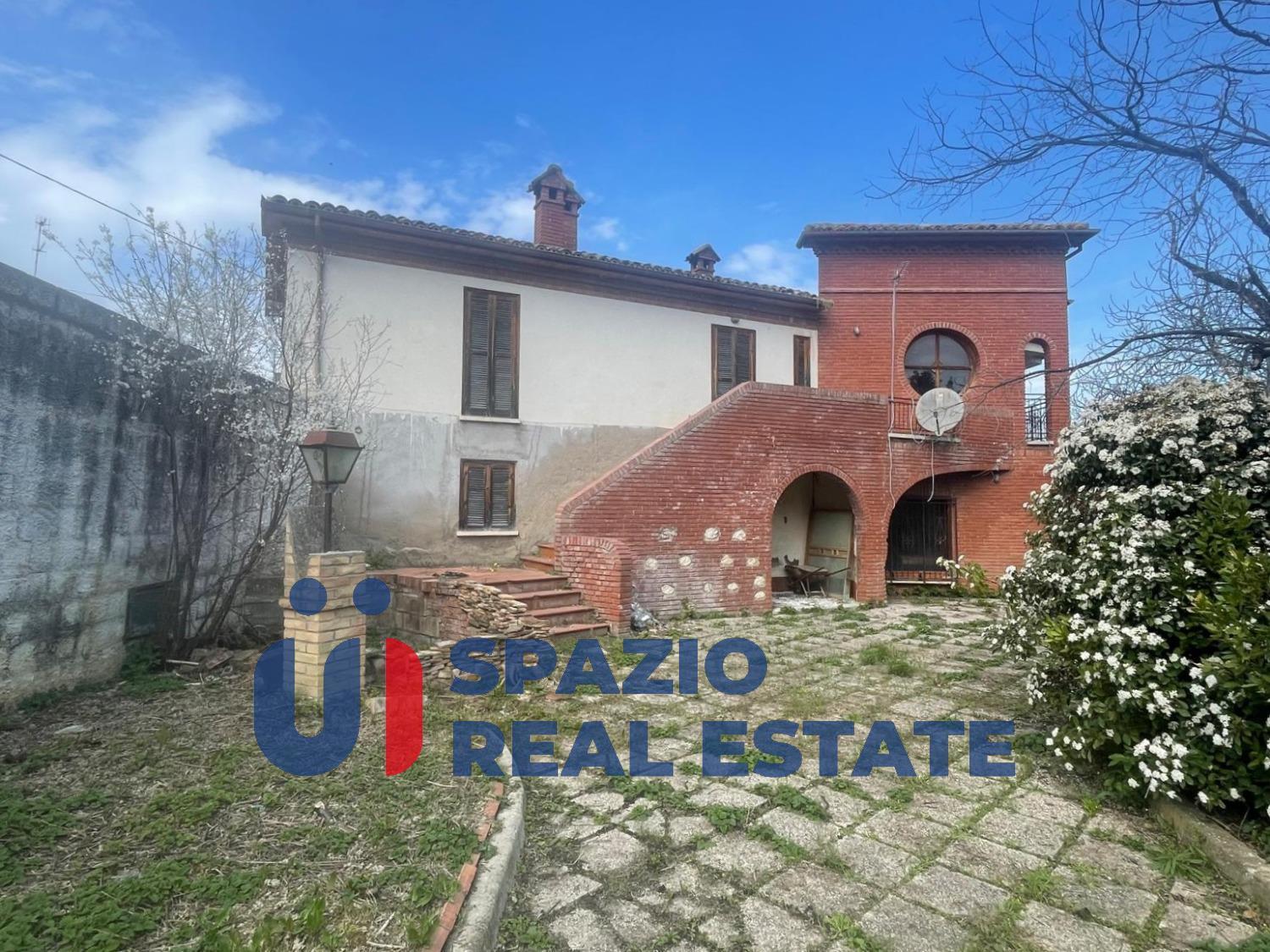 Casa indipendente in Via Fino 2 Collecor, Collecorvino