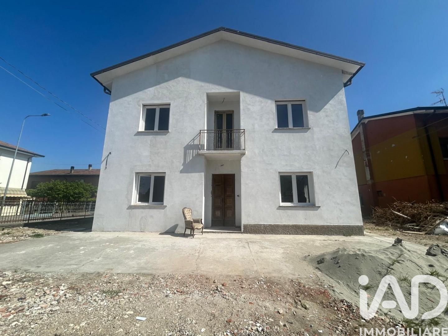 Villa in Via Via Marzabotto, Castel d'Ario