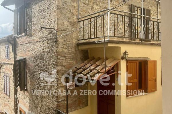 Bilocale in Via Tullio Ostilio 4, San Casciano dei Bagni