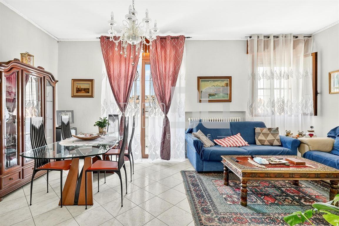 Porzione di casa in Via Podgora, Cesano Maderno
