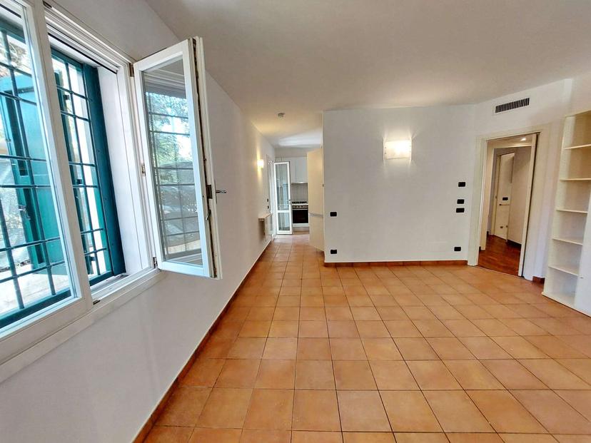 Appartamento in Via Vaccari  51, Modena