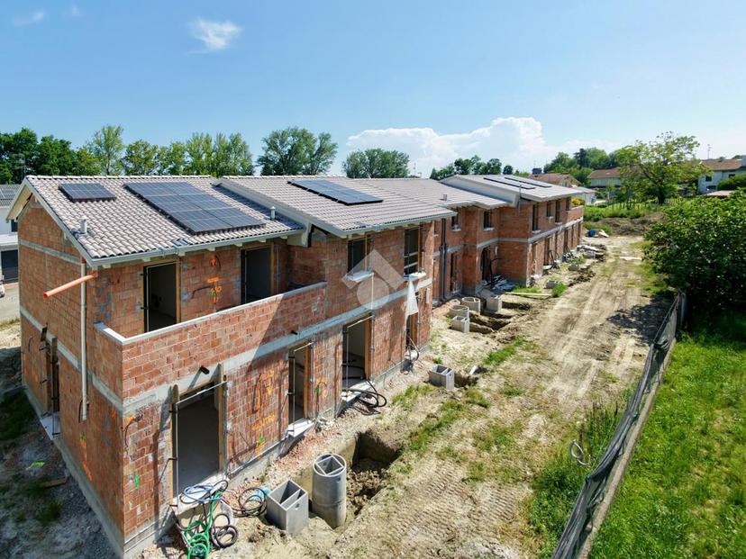 Villa a schiera in Via a. Spinelli, Guastalla — foto 2 di 5