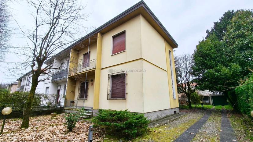 Villa in Via Mascagni  14, Desio
