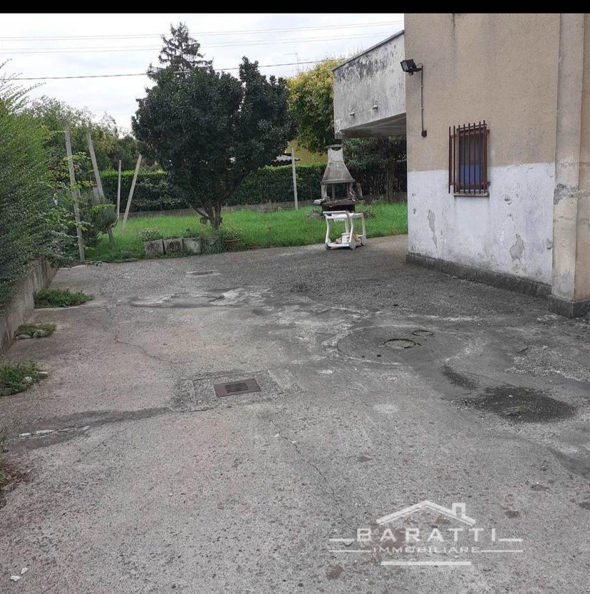 Villa a schiera, Quistello — foto 2 di 5