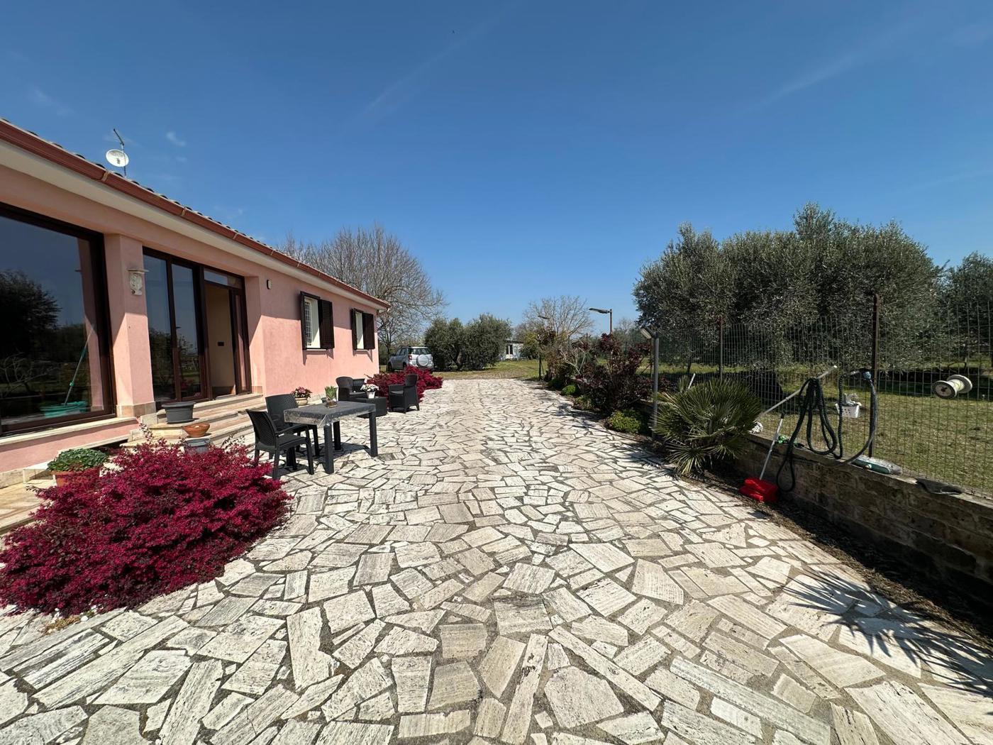 Villa in Via della Carraccia 56, Civita Castellana