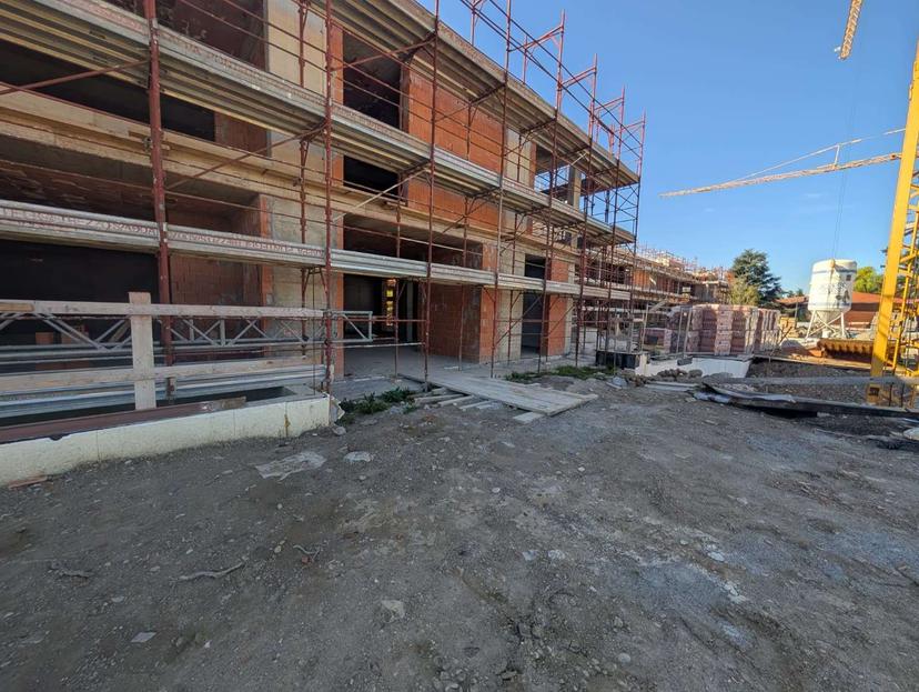 Trilocale in Via Lodovica 16, Vimercate