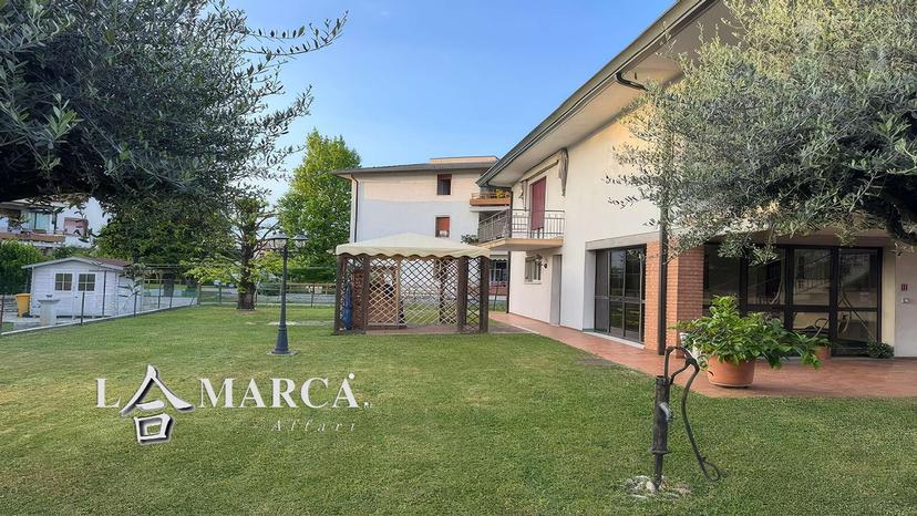 Villa unifamiliare, Casier — foto 3 di 5