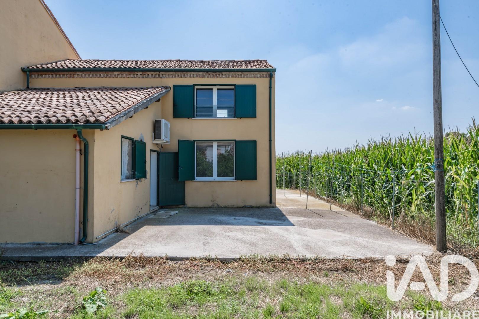 Casa indipendente in Via Masiera, Tresignana