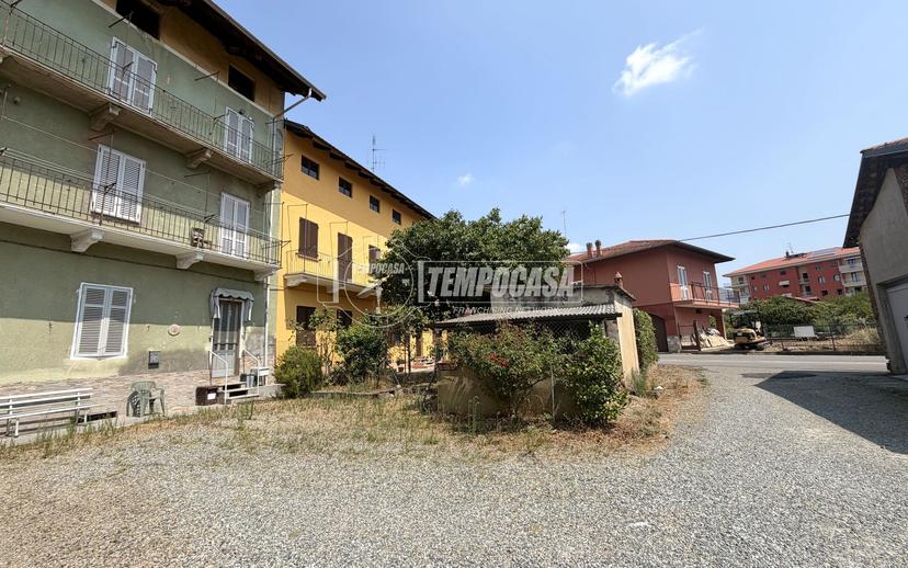 Casa indipendente in Via Barazze, Cossato — foto 3 di 5