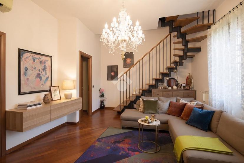 Villa a schiera in Via Cavour, Seregno