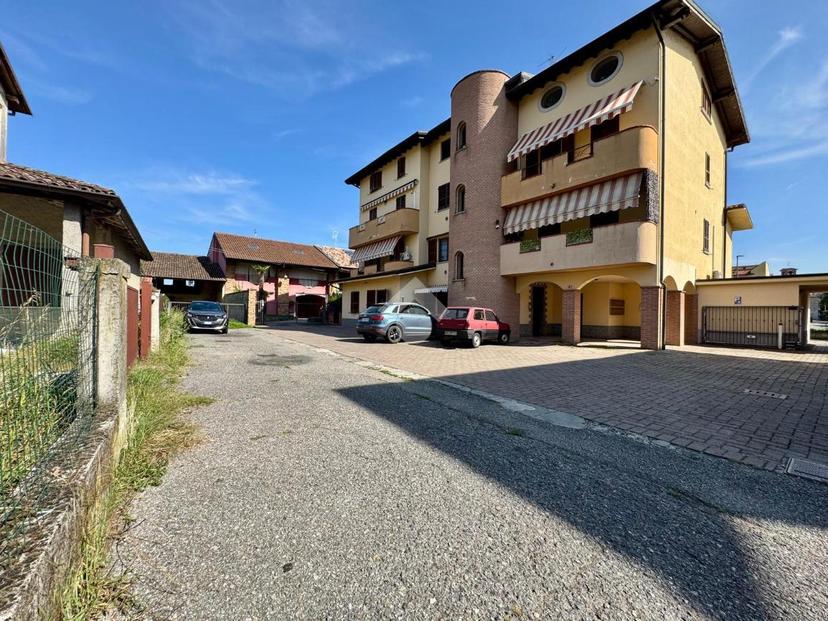Trilocale in Via Vincenzo Bellini 8, Vailate — foto 4 di 5