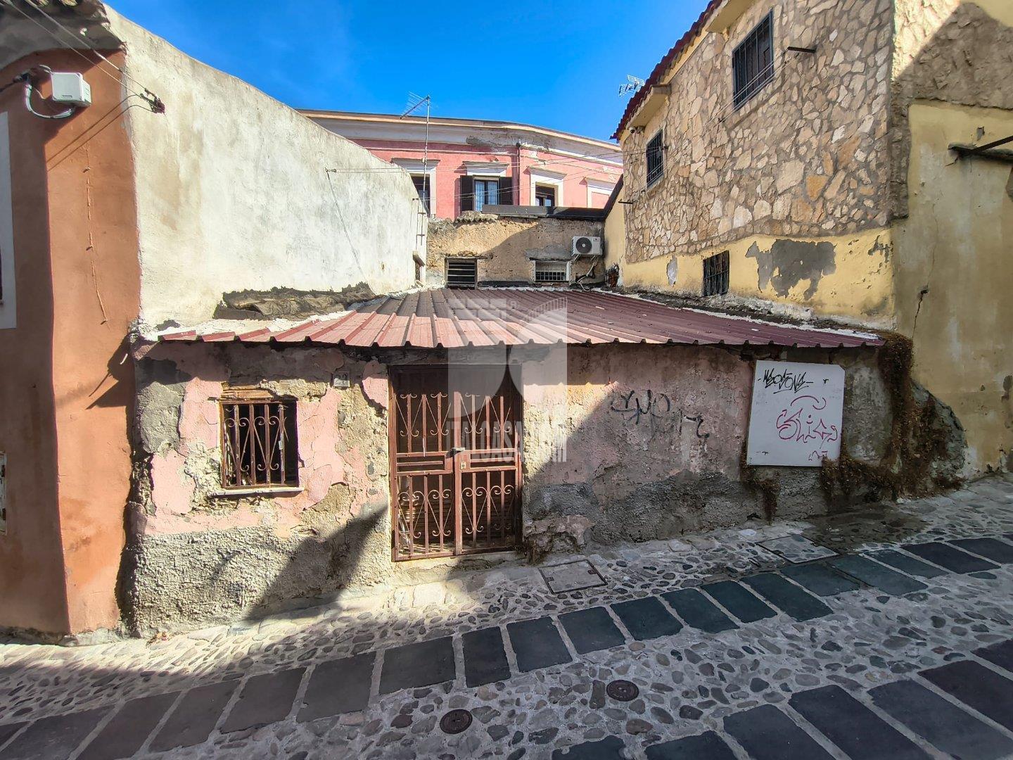 Casa indipendente in Via Cavour, Crotone