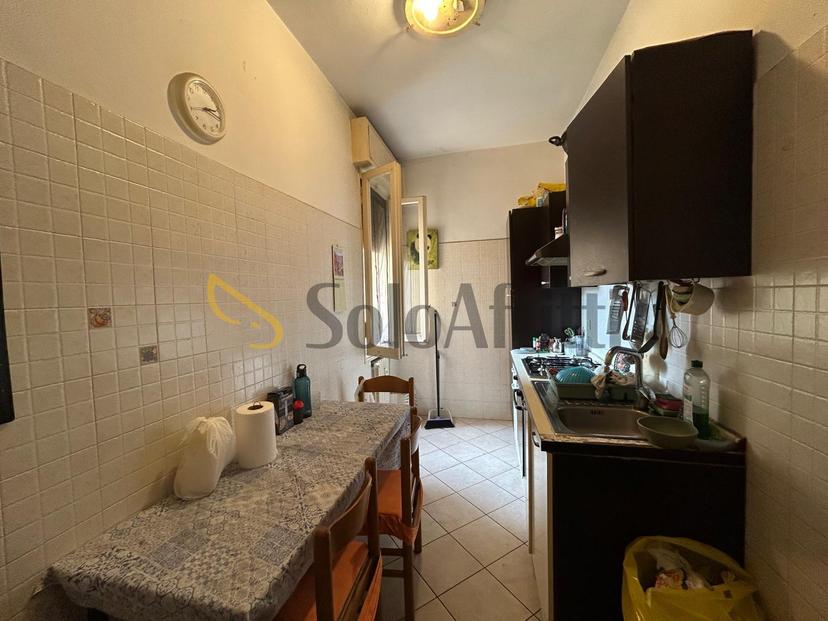 Stanza in appartamento in Via G. degli Esposti, Modena