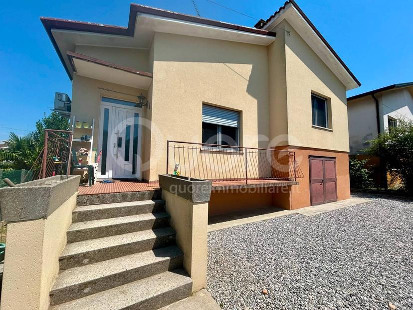 Casa indipendente in Via Cristoforo Colombo 21, Cervignano del Friuli — foto 2 di 5