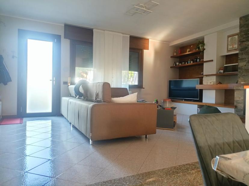 Villa in Viale Orsola, Caorso — foto 3 di 5