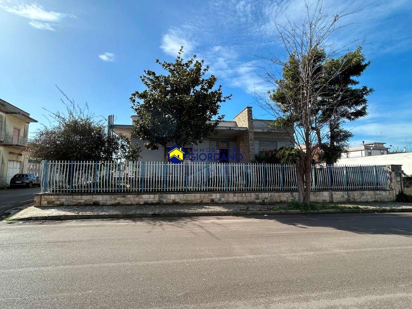 Villa unifamiliare in Via San Martino, 7 Angolo Via Brindisi, Squinzano — foto 4 di 5