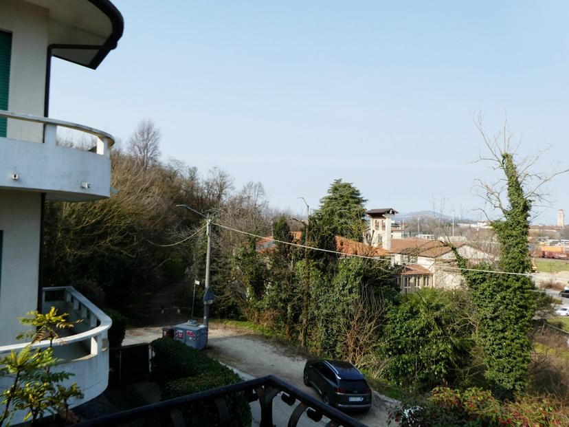 Casa indipendente in Via Cialdini, Vicenza — foto 3 di 5