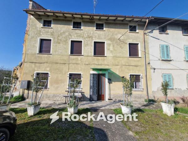 Cascina in Frazione Camporello 5, San Damiano al Colle