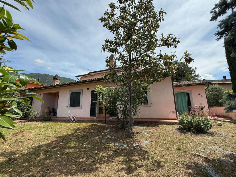 Villa unifamiliare in Via Friuli 4, Spello — foto 5 di 5