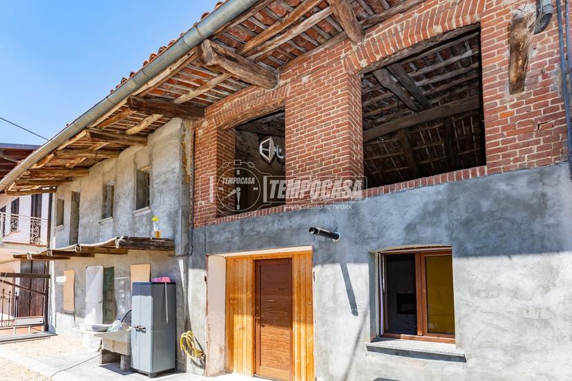 Casa indipendente in Frazione S.Lorenzo, San Lorenzo 27, Santo Stefano Roero — foto 2 di 5