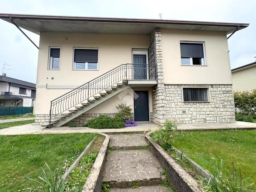 Villa in Via Seriole 50, Grumello del Monte — foto 2 di 5