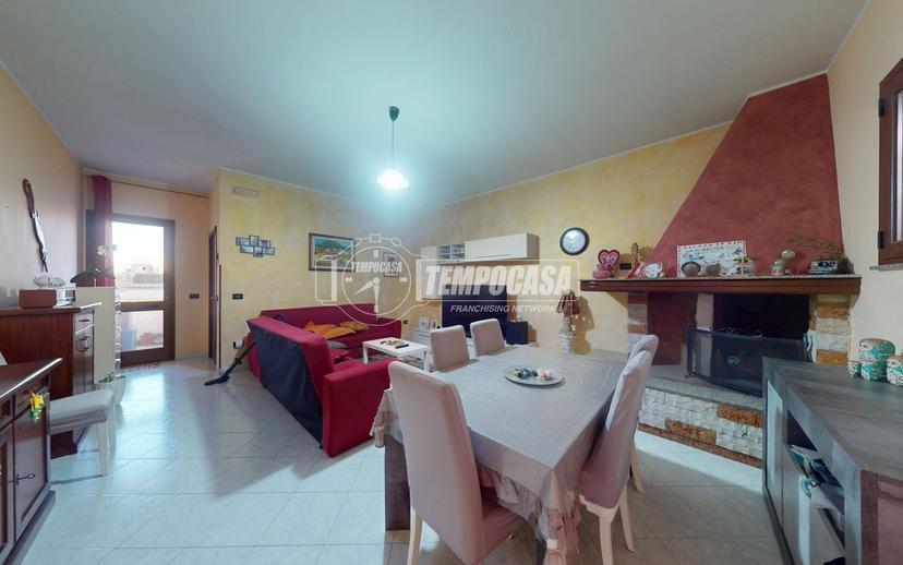 Trilocale in Via Basilicata 34, Calimera — foto 2 di 5