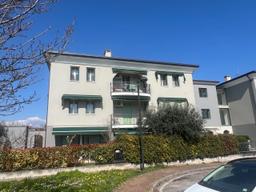Trilocale in Viale Don Luigi Orione, Lonigo