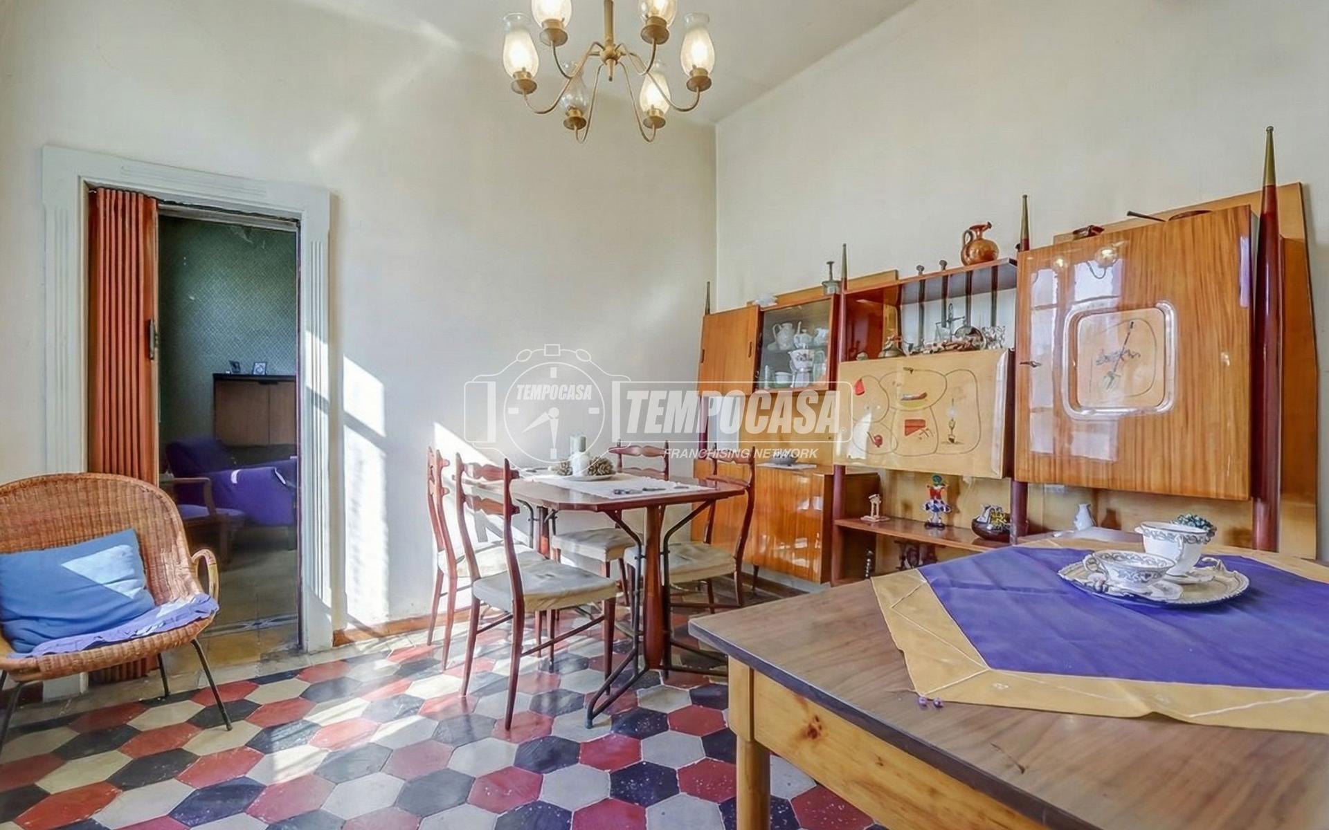 Casa indipendente in Via Brolo, Vergiate