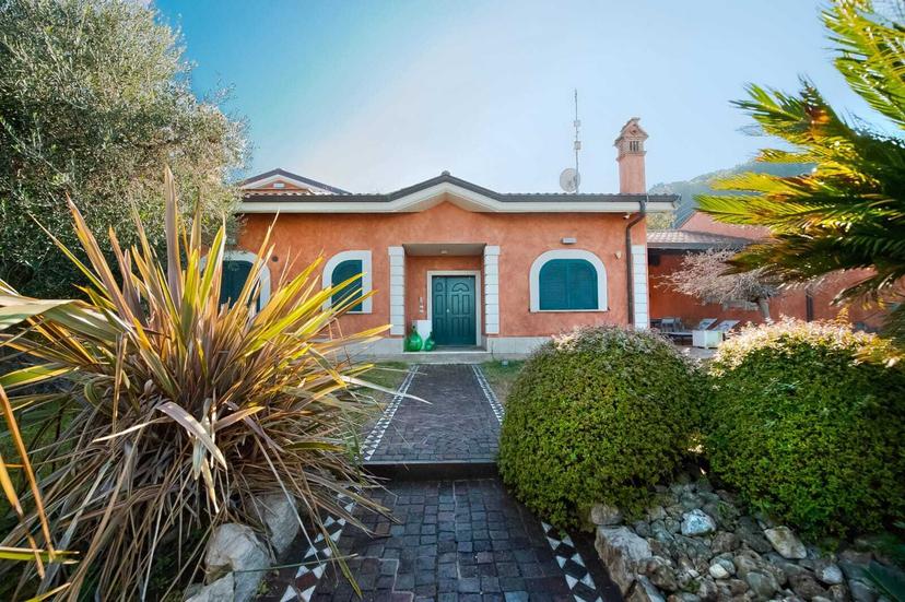 Villa a schiera in Via Padre Antonio Rocchi  30, Grottaferrata — foto 2 di 5