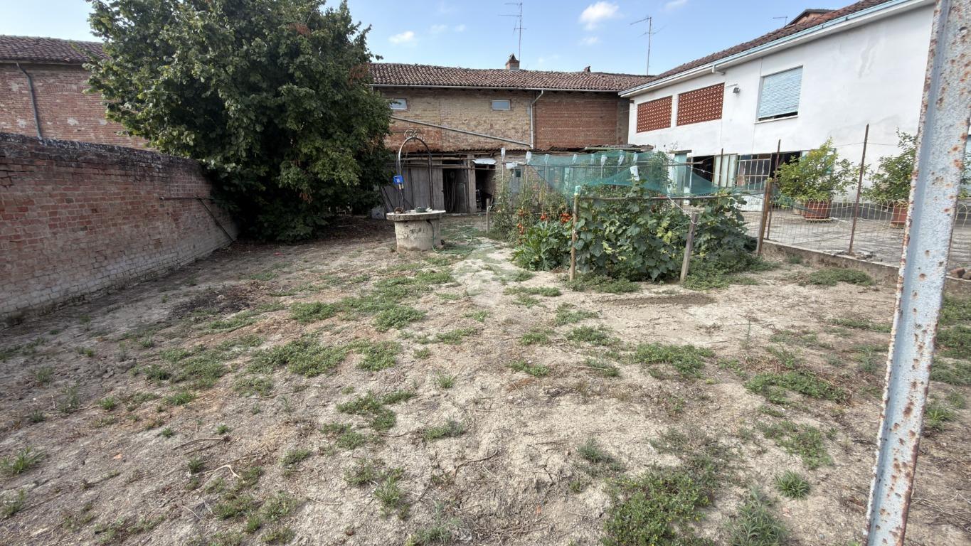 Casa indipendente in Via Montegrappa 11, Oviglio