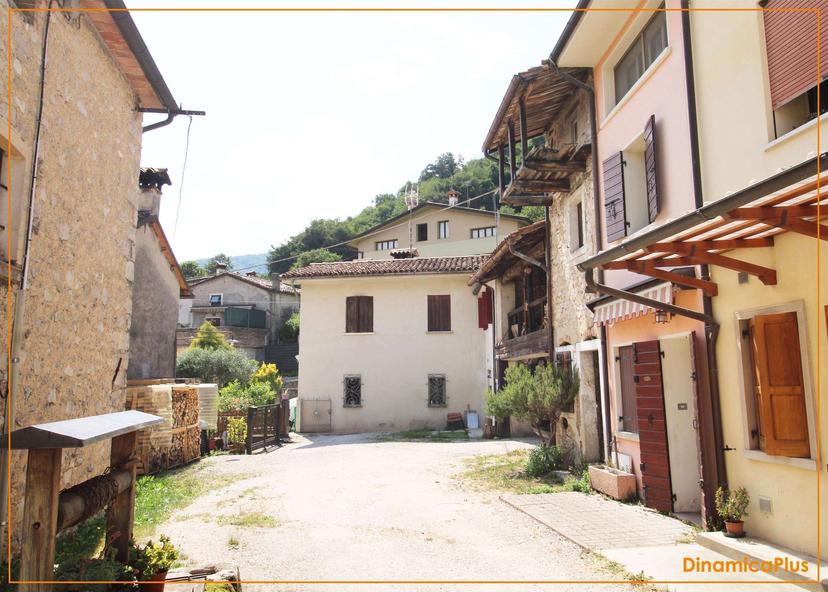 Villa a schiera in Via IV Novembre, Miane — foto 2 di 5