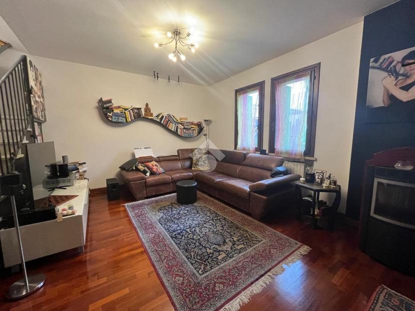 Villa a schiera in Via Leone De' Sommi 29, Mantova — foto 2 di 5