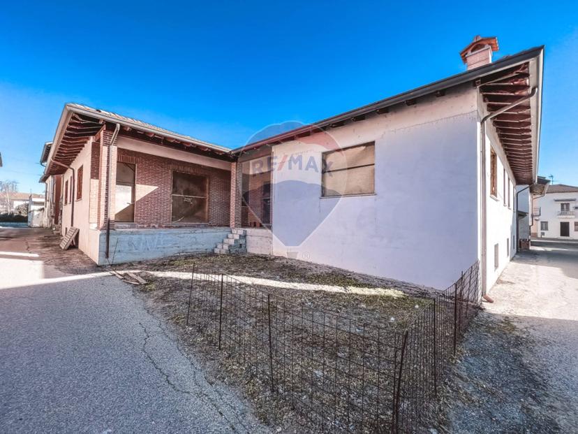 Villa in Via Tavallini, Confienza — foto 2 di 5