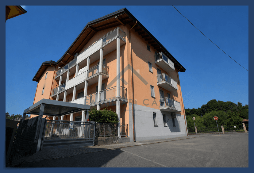 Bilocale in Via Capriolo, Solbiate Arno — foto 2 di 5