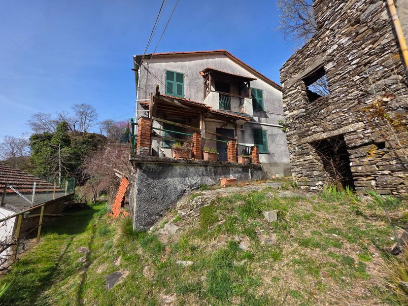Casa indipendente in Frazione Roccatagliata 118, Neirone — foto 3 di 5