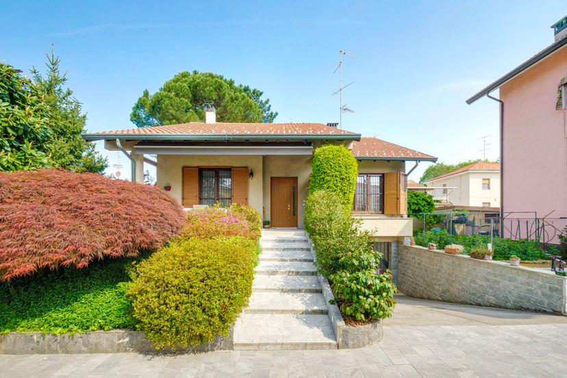 Villa, Saronno — foto 4 di 5