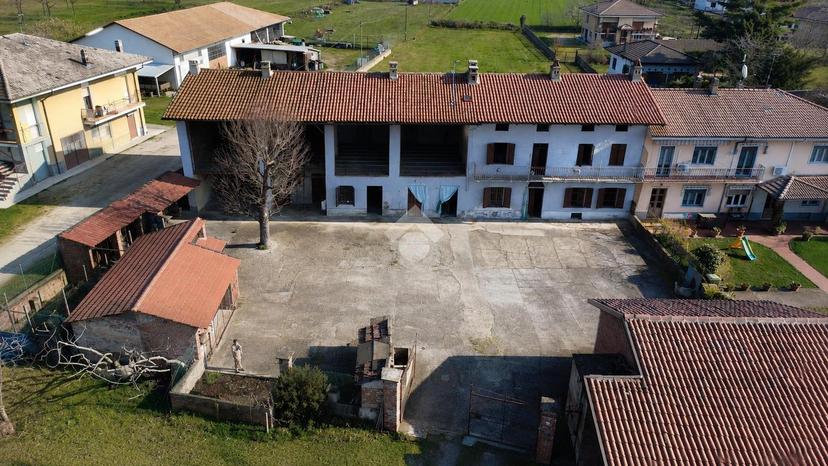 Casa indipendente in Via Lago 32, Alice Castello — foto 5 di 5