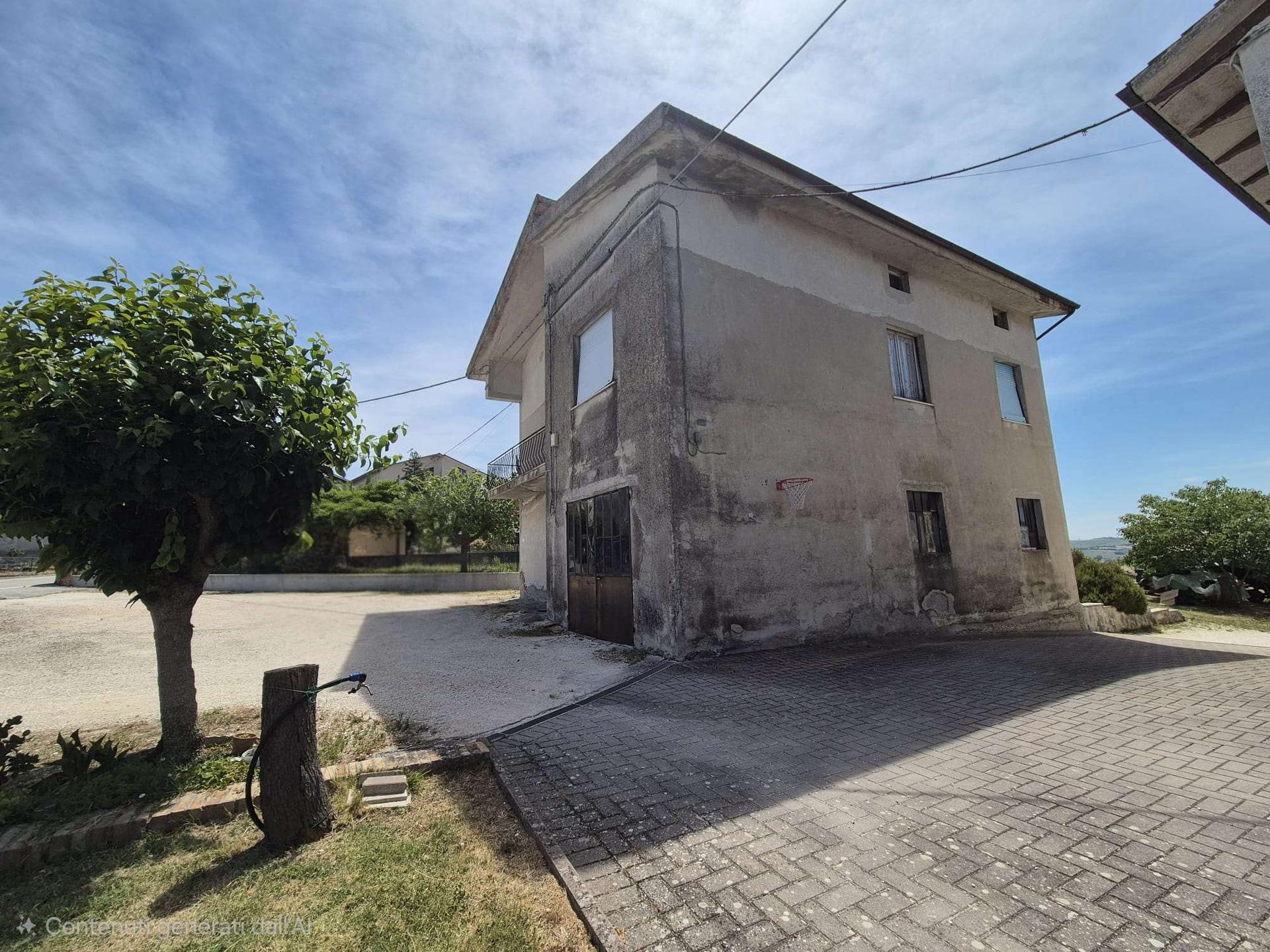 Casa indipendente in Contrada Coste 16, Staffolo