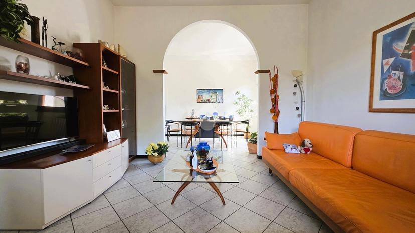 Villa in Via Cisa 95, Borgo Virgilio — foto 3 di 5